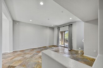 3935 E Rough Rider Rd in Phoenix, AZ - Building Photo - Building Photo