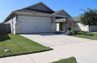 201 McFarland St in Georgetown, TX - Building Photo