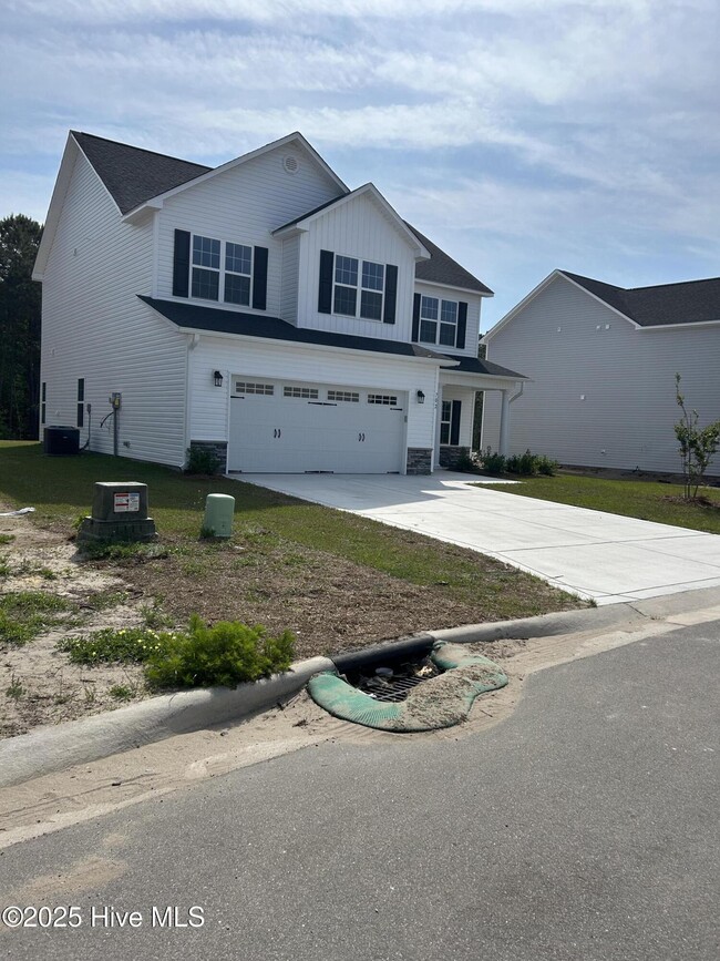 702 Ellabond St in Sneads Ferry, NC - Building Photo - Building Photo