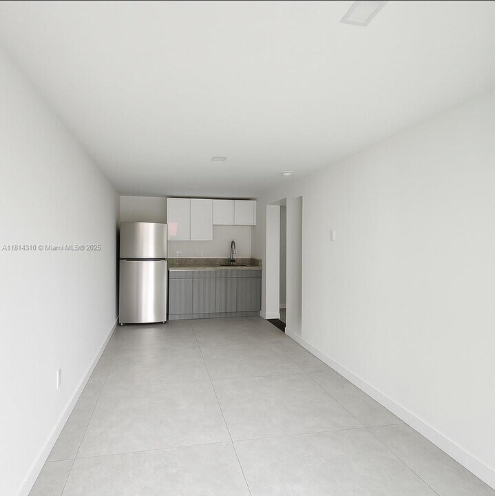 1601 NW 36th Ave in Miami, FL - Building Photo
