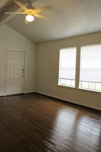 3322 Augusta Dr in Bryan, TX - Building Photo - Building Photo