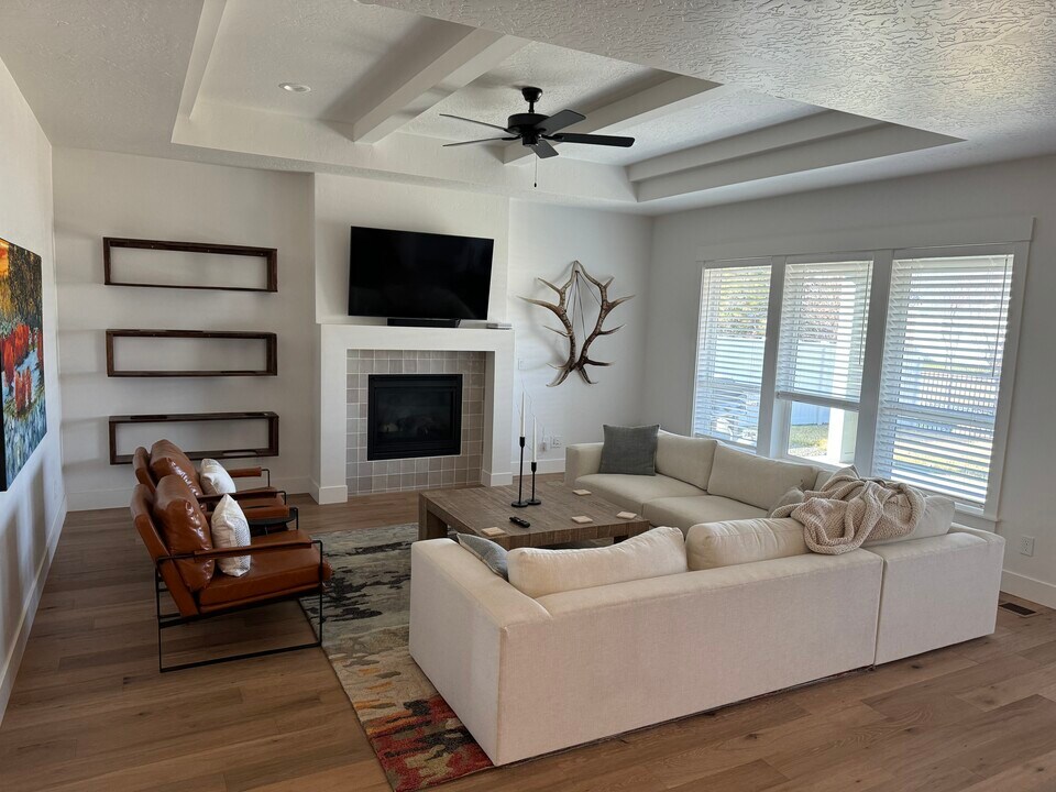 11462 W Heliopsis Dr in Star, ID - Building Photo