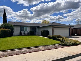 4034 Alvarado St in Pleasanton, CA - Building Photo