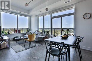 2 Teagarden Ct in Toronto, ON - Building Photo