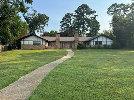 1524 Timber Creek Dr in Tyler, TX - Building Photo