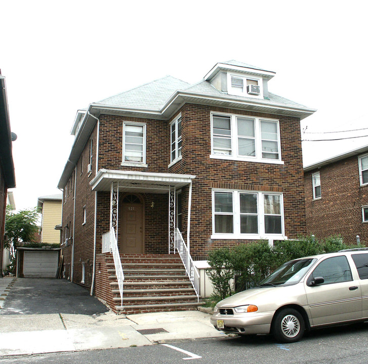 521 73rd St in North Bergen, NJ - Foto de edificio