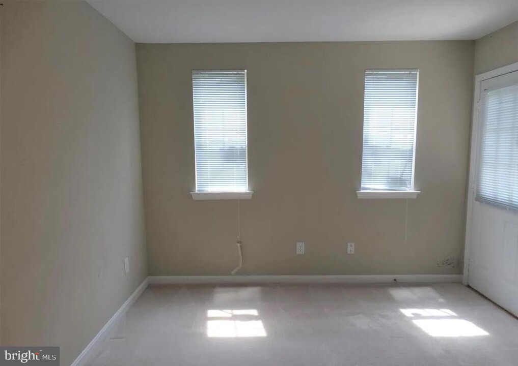 14807 Rydell Rd, Unit B1 in Centreville, VA - Building Photo