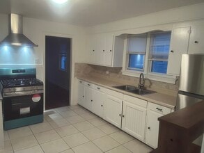 136 King St in Bridgeport, CT - Building Photo - Building Photo