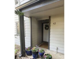 29700 SW Courtside Dr, Unit #43 in Wilsonville, OR - Building Photo