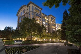 2400 W El Camino Real in Mountain View, CA - Building Photo