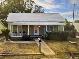 134 N Chase St in Athens, GA - Building Photo