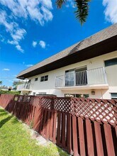 8601 SW 94th St, Unit 204W in Miami, FL - Building Photo - Building Photo