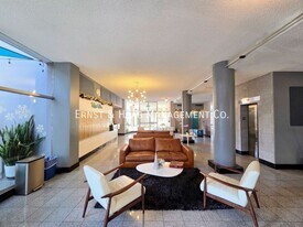 100 Atlantic Ave in Long Beach, CA - Building Photo