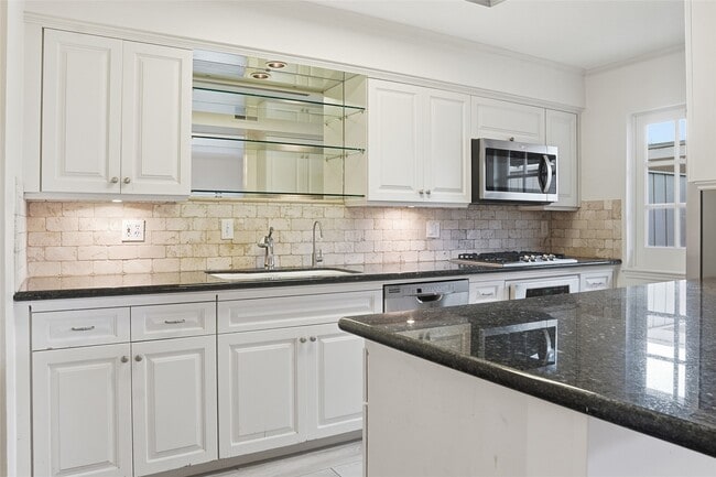 5817 Valley Forge Dr