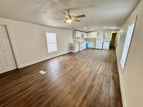 112 Laureti Ln in Lake Wales, FL - Building Photo - Building Photo