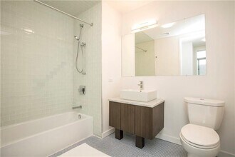250 Central Park Ave in Hartsdale, NY - Building Photo - Building Photo