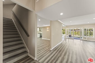 15151 Marne Cir in Irvine, CA - Foto de edificio - Building Photo