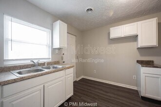 524 W 23rd St in Indianapolis, IN - Foto de edificio - Building Photo