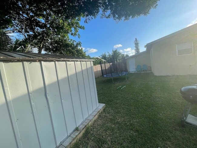 1481 NW 2nd St in Boynton Beach, FL - Building Photo - Building Photo