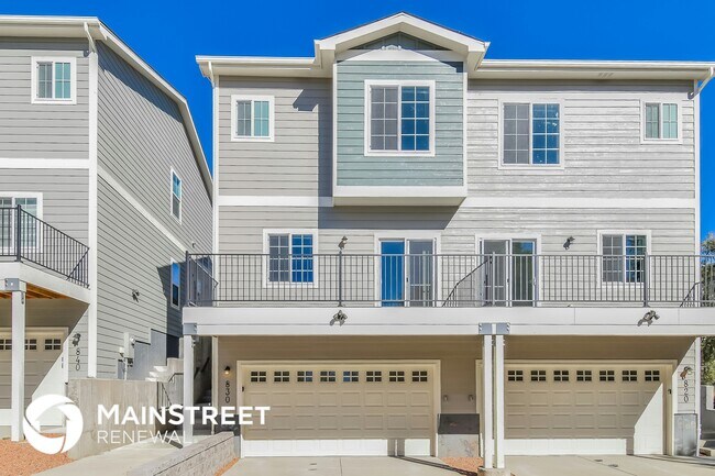 property at 830 Promontory Rock Grv