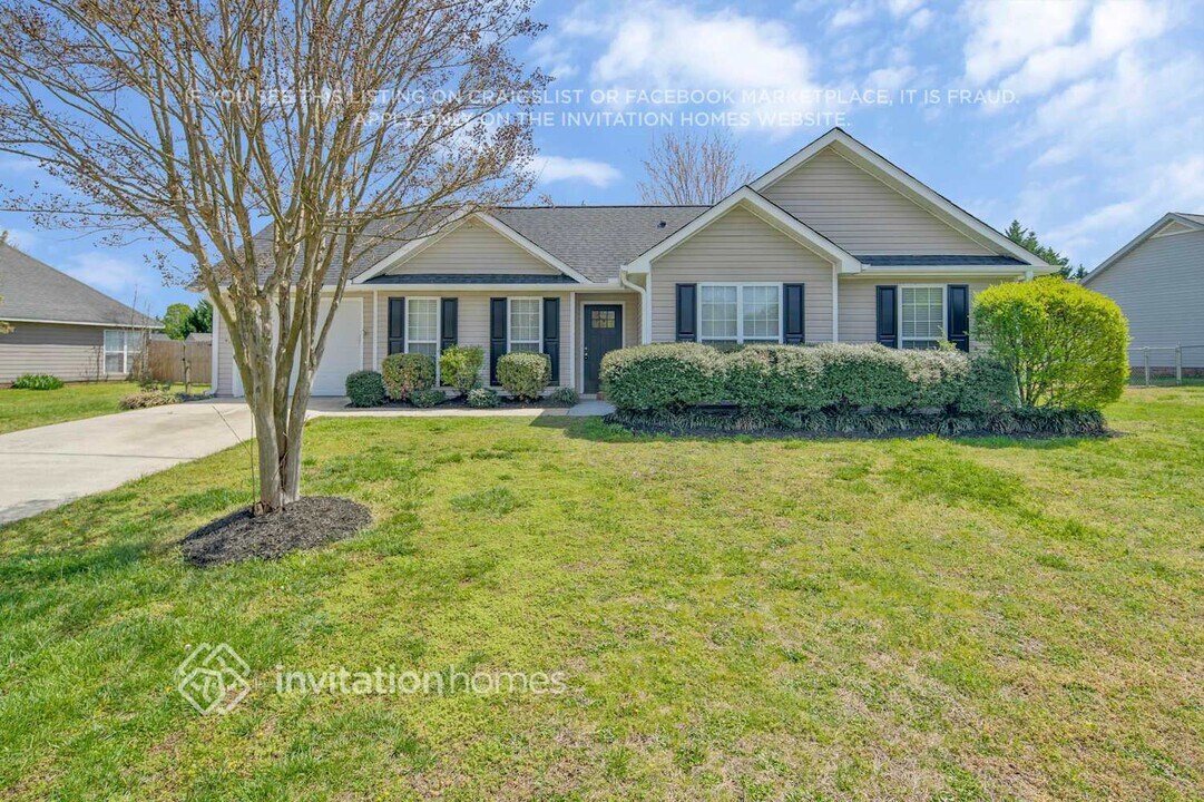 4657 Falcon Chase Dr SW in Concord, NC - Building Photo