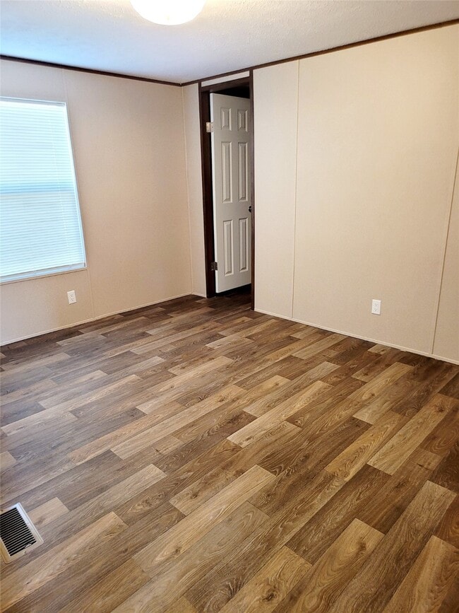 property at 3234 Bobbie Ln