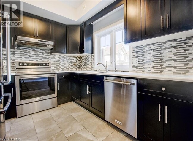 property at 70 Willowrun Dr