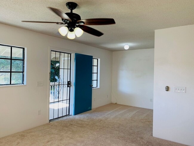 91-1038-1038 Kaiau Ave in Kapolei, HI - Building Photo - Building Photo