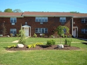 The Village at Bordentown in Bordentown, NJ - Building Photo - Interior Photo