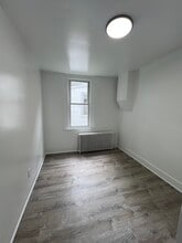 305 E 20th St in Chester, PA - Foto de edificio - Building Photo