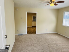 25 St Clair St in Newnan, GA - Building Photo - Building Photo