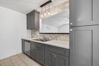 13010 Abalone Way in Houston, TX - Building Photo - Building Photo