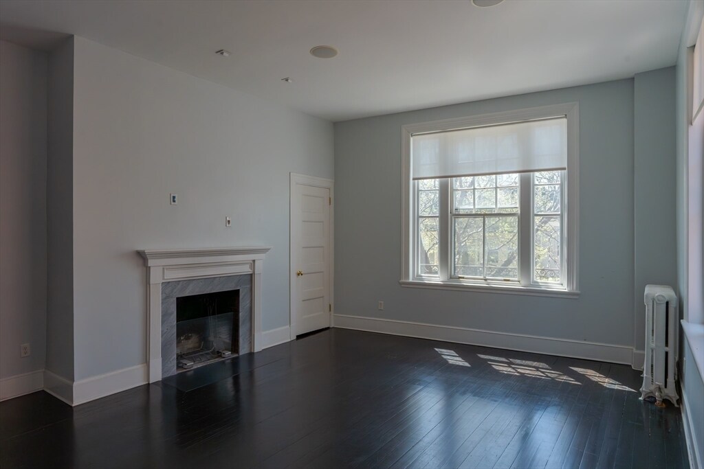 371 Harvard St, Unit 2AB in Cambridge, MA - Building Photo