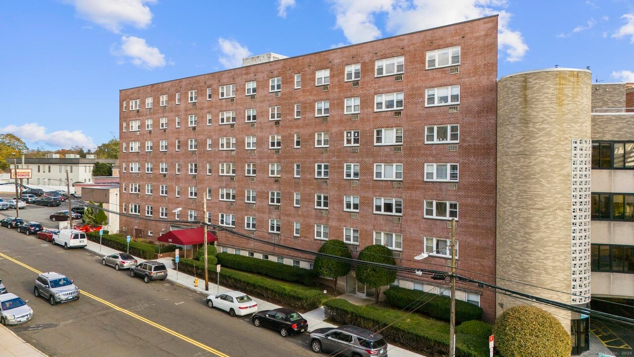 125 Prospect St in Stamford, CT - Building Photo