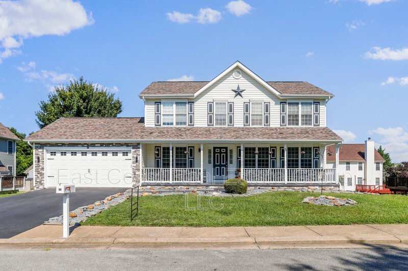77 Grassy Meadow Rd in Charles Town, WV - Building Photo