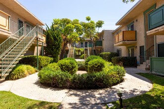 San Remo Court in Chula Vista, CA - Building Photo - Building Photo