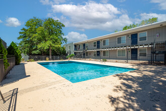 River Rock Apartments in Albuquerque, NM - Foto de edificio - Building Photo