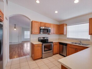 1453 NW 208th Terrace in Pembroke Pines, FL - Foto de edificio - Building Photo