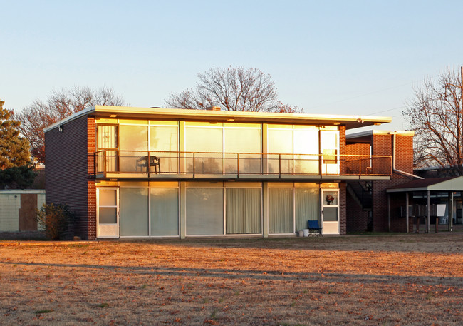 AVONDALE APARTMENTS in West Memphis, AR - Building Photo - Building Photo