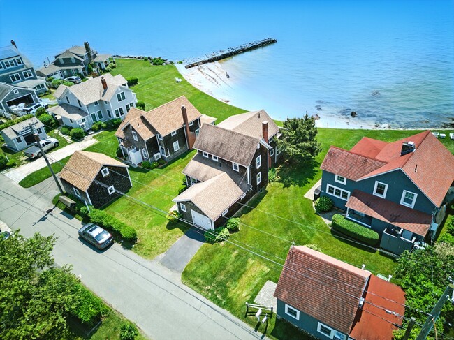 226 Old Kelsey Point Rd in Westbrook, CT - Building Photo - Building Photo