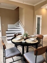 9136 Manzanar Ave in Downey, CA - Building Photo - Building Photo