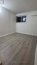 75 Mintwood Dr in Toronto, ON - Building Photo - Building Photo