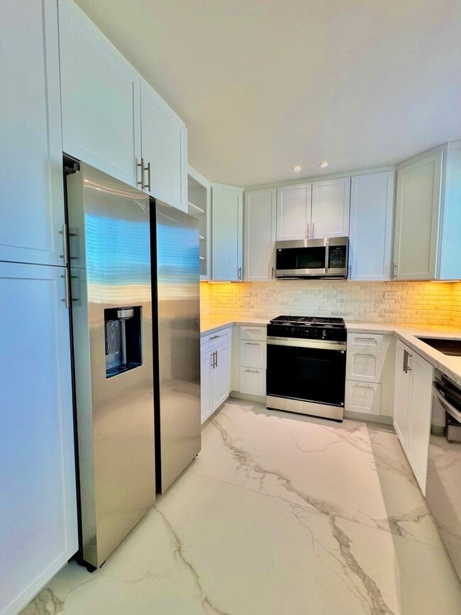 property at 4539-Centinela-12411 S Centinela Ave