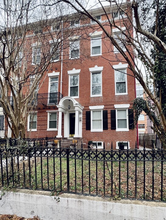 826 Hollins St, Unit 3 in Baltimore, MD - Building Photo