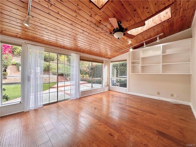 property at 24535 Vía Tequila
