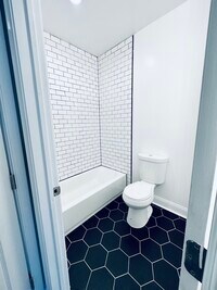 2604 E Monument St photo'