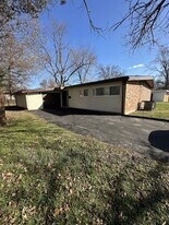 8439 Alder Ave in Berkeley, MO - Building Photo