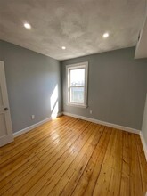 295 Windsor St, Unit 4 in Cambridge, MA - Building Photo - Building Photo