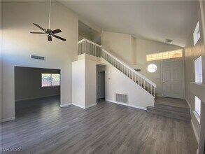 2409 Sage Pointe Cir in Las Vegas, NV - Building Photo - Building Photo