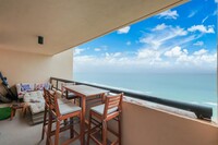 2555 Collins Ave, Unit 2103 in Miami Beach, FL - Building Photo - Building Photo